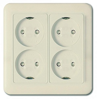 Розетка четверная без заземления Imex 70 Wide Ivory WST 5445
